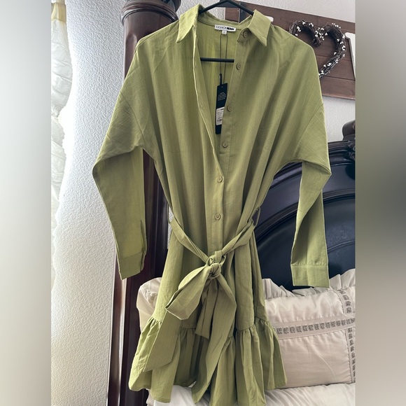 Women’s ruffle dress - Picture 3 of 4